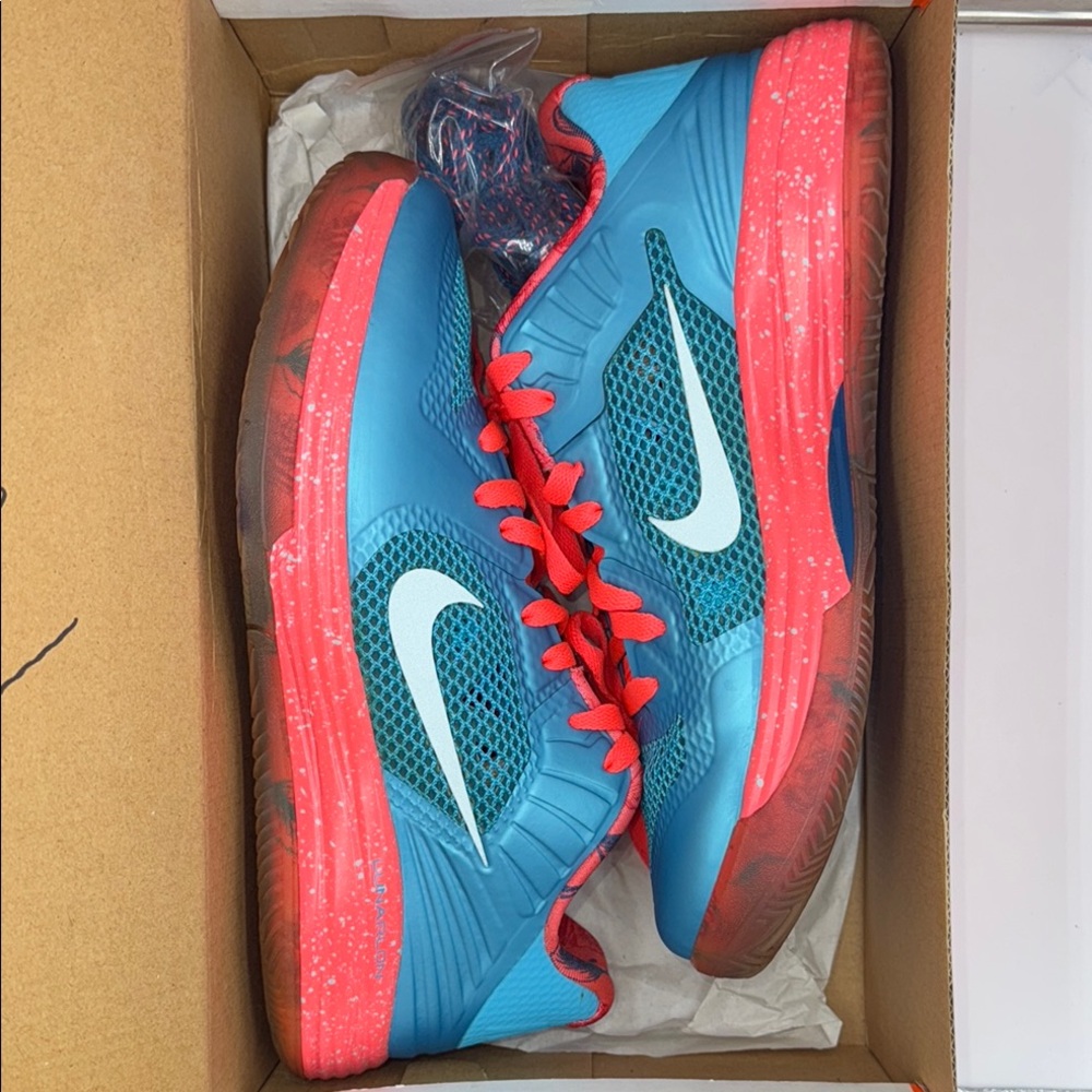 Very Good Condition Nike Lunar Hypergamer Low
Rose Classic w/ original box